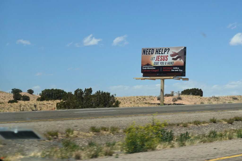 Werbetafel für einen Gottesdienst in New Mexico