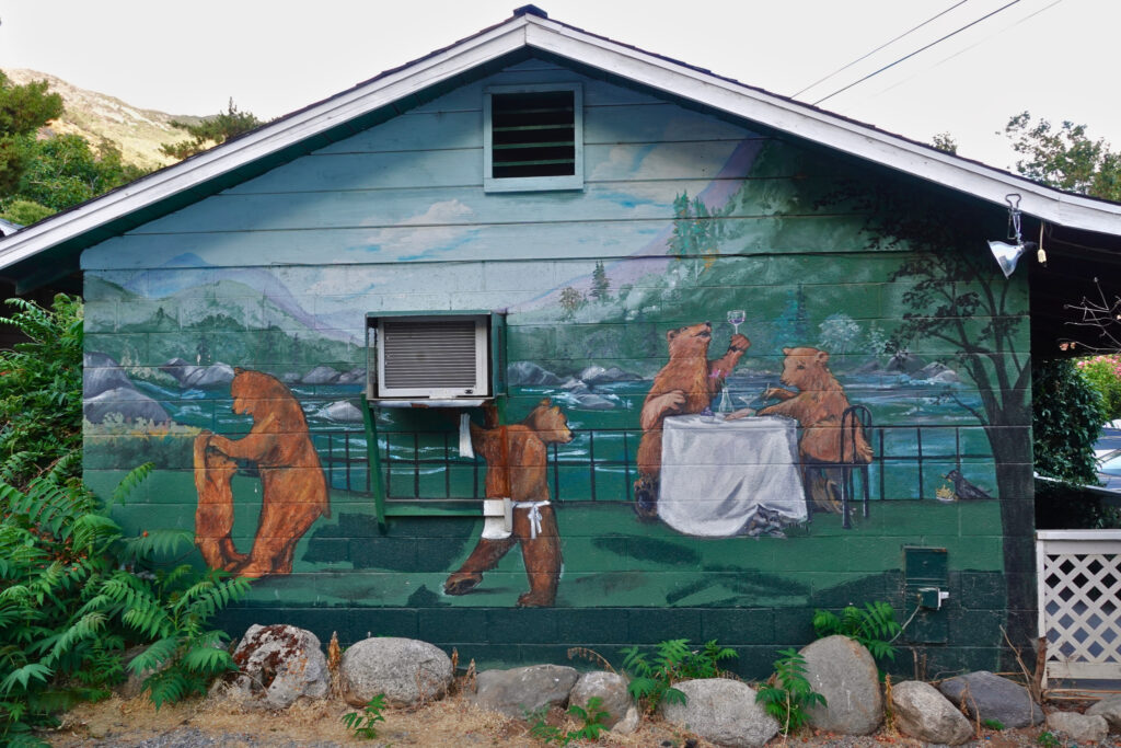 House wall with bear painting